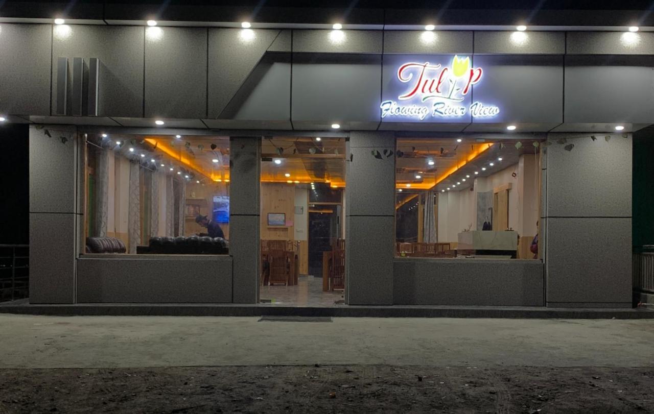 Tulip Flowing River View Hotel. Shamshi Exterior foto